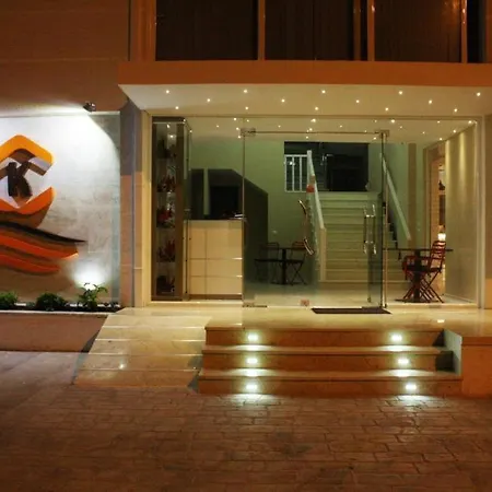 Elena'S Hotel & Apartments
